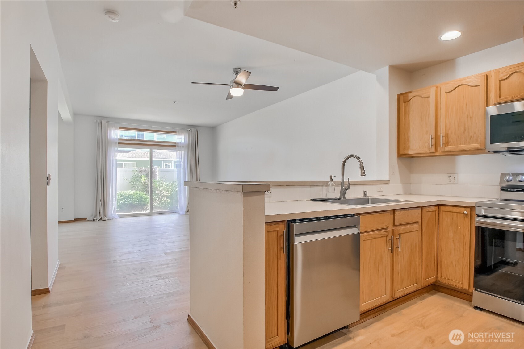 418 17th Street SE Unit: 3A