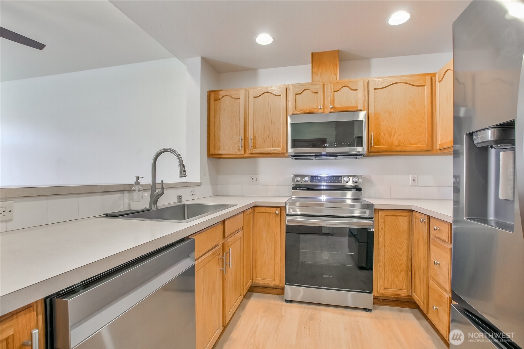 418 17th Street SE Unit: 3A