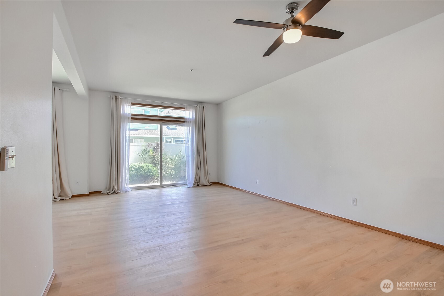 418 17th Street SE Unit: 3A