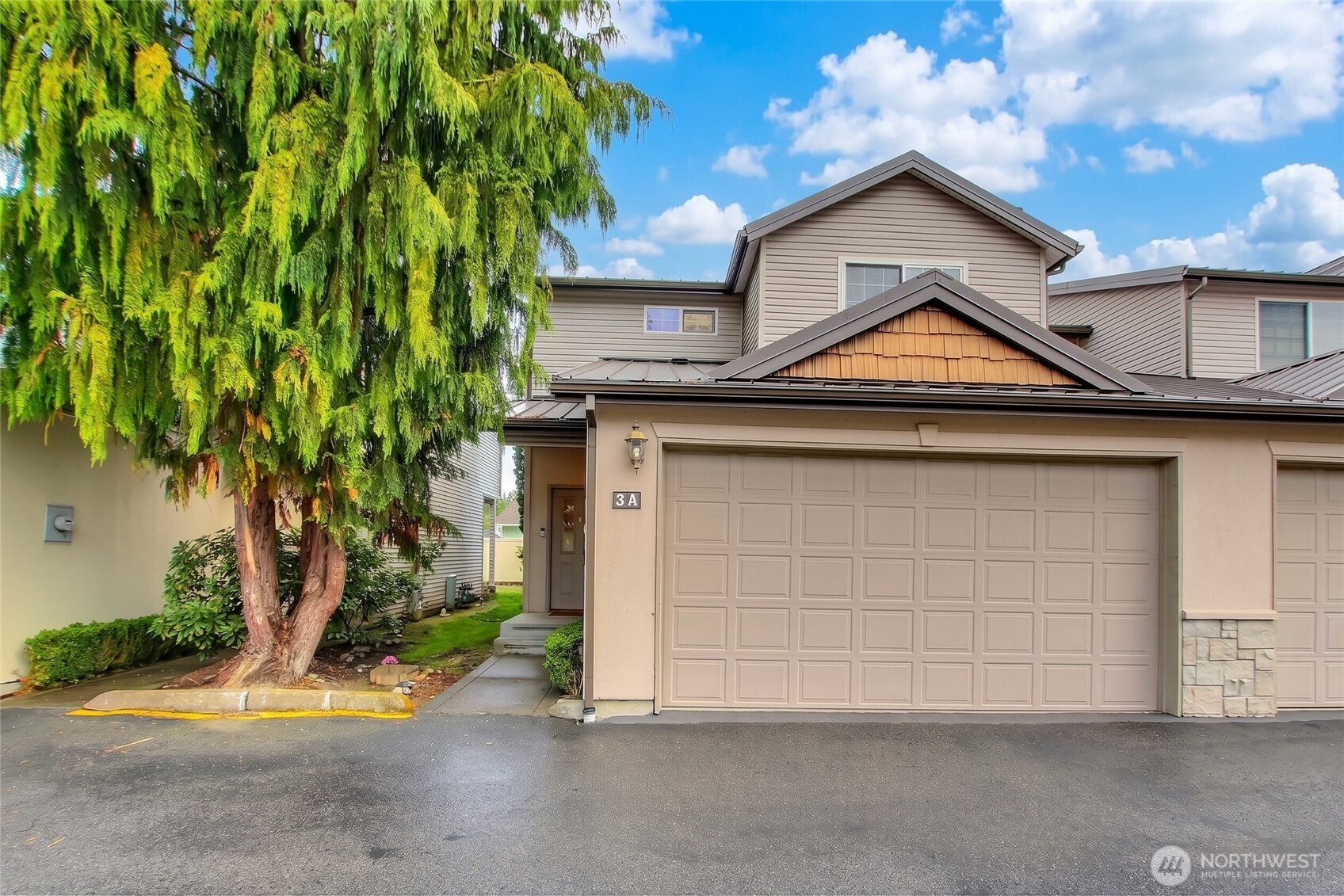 418 17th Street SE Unit: 3A