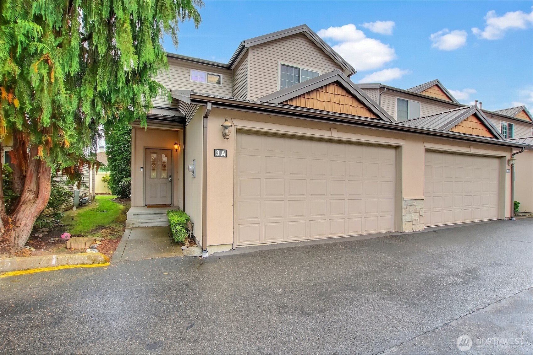 418 17th Street SE Unit: 3A