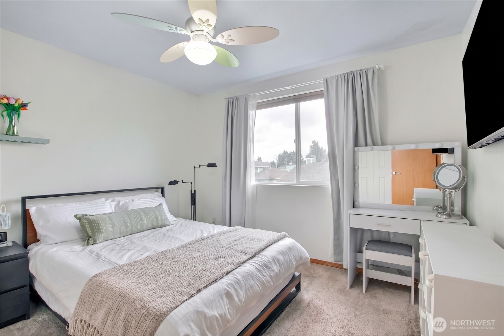 418 17th Street SE Unit: 3A