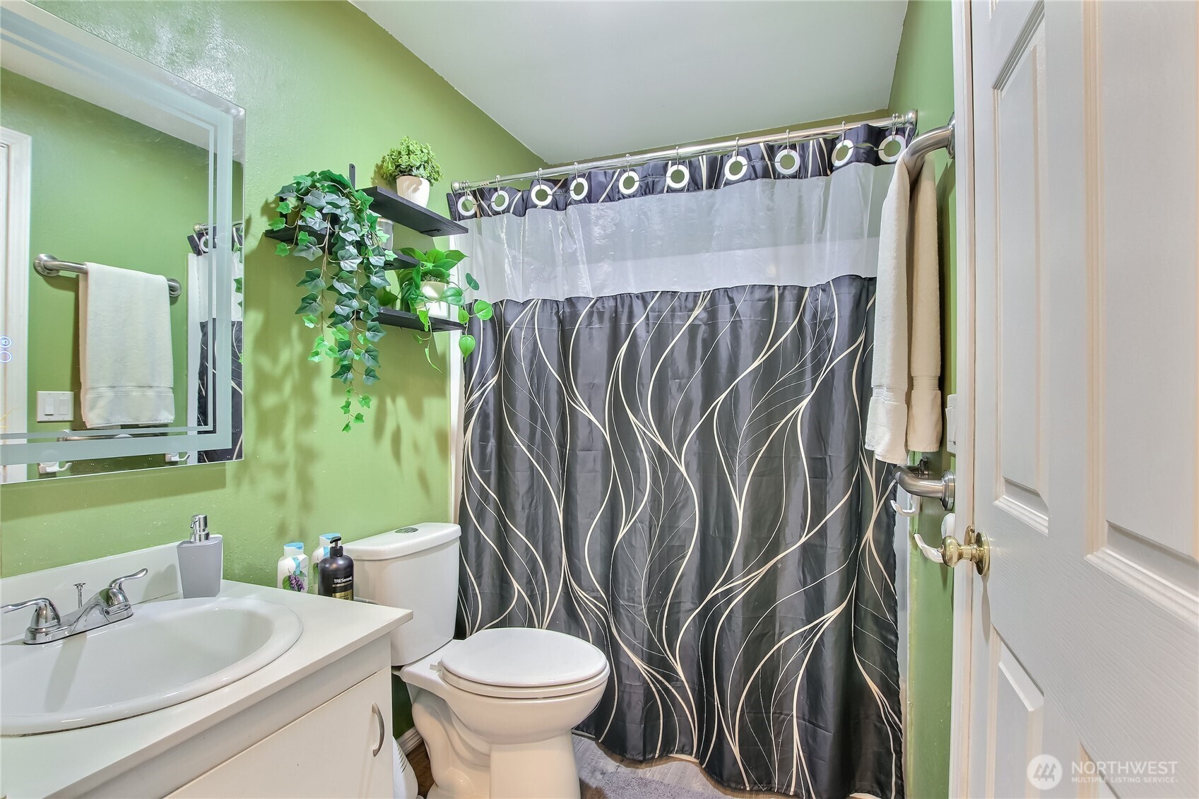 1313 W James Street Unit: 2