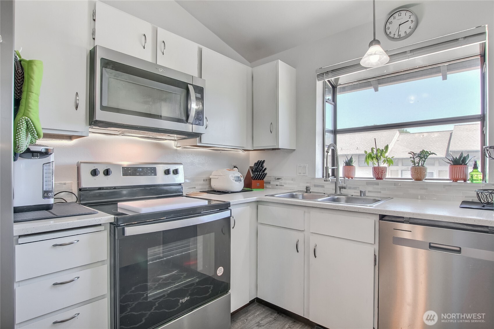 1313 W James Street Unit: 2