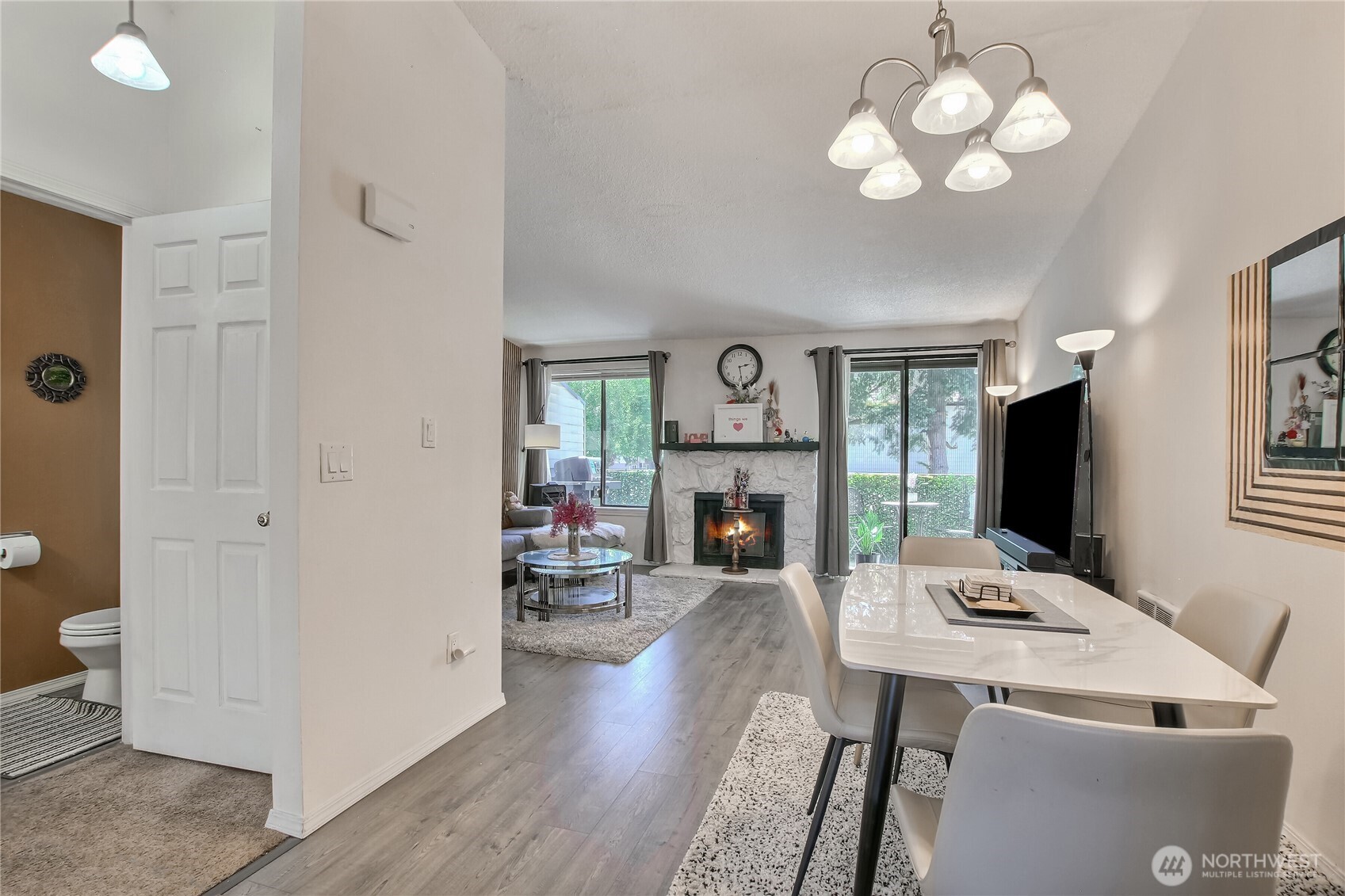 1313 W James Street Unit: 2