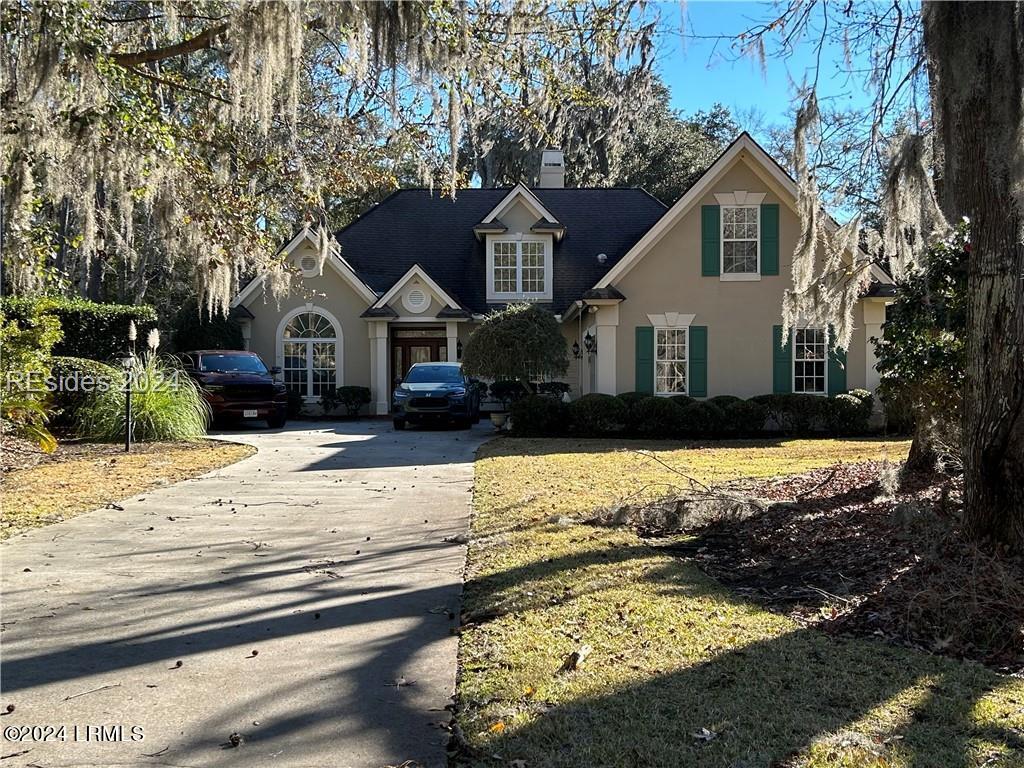 33 White Oaks Circle