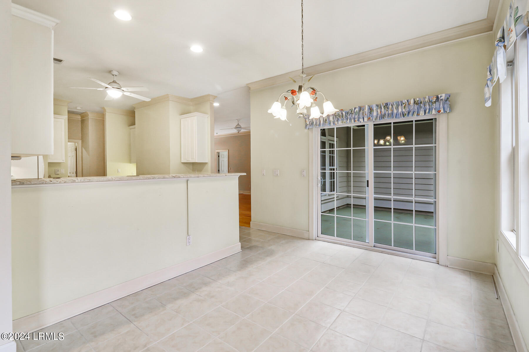 33 White Oaks Circle