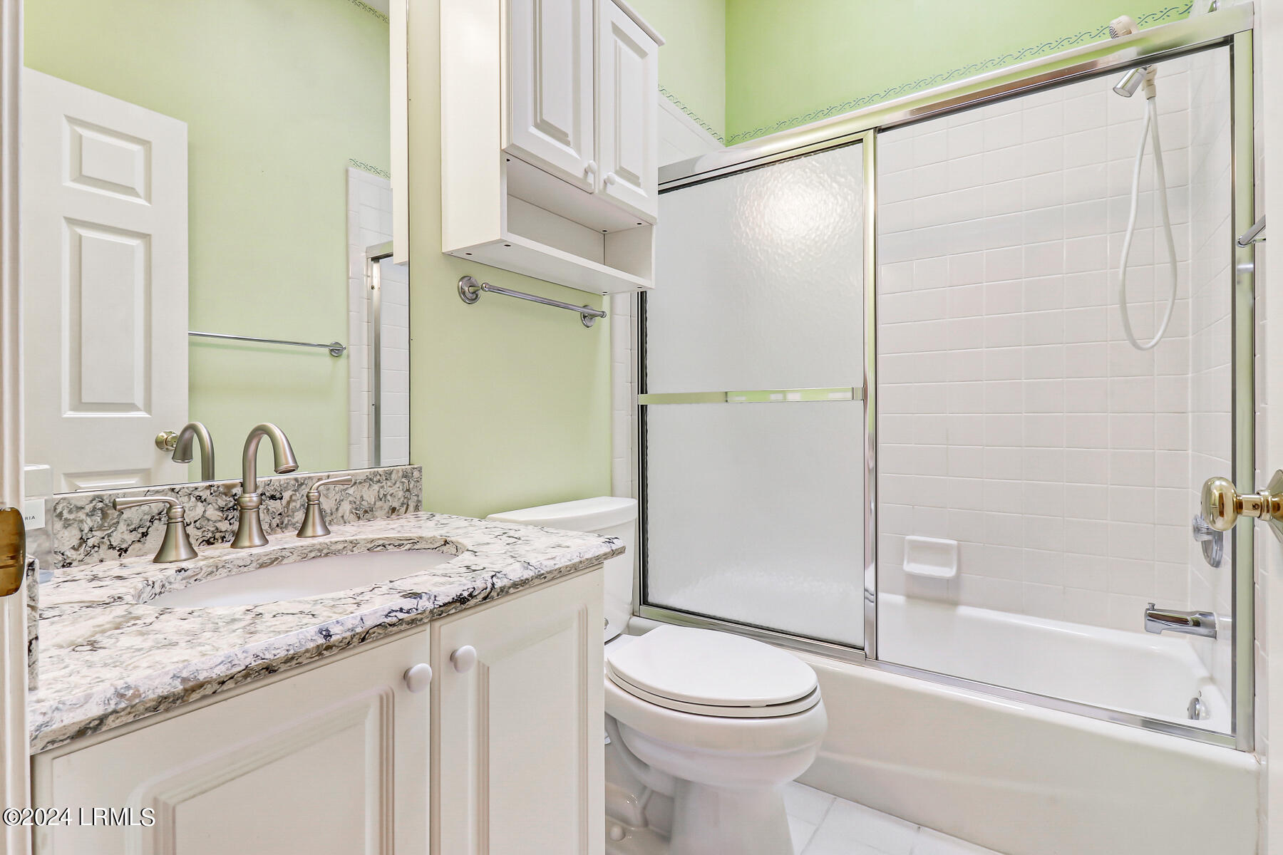 33 White Oaks Circle