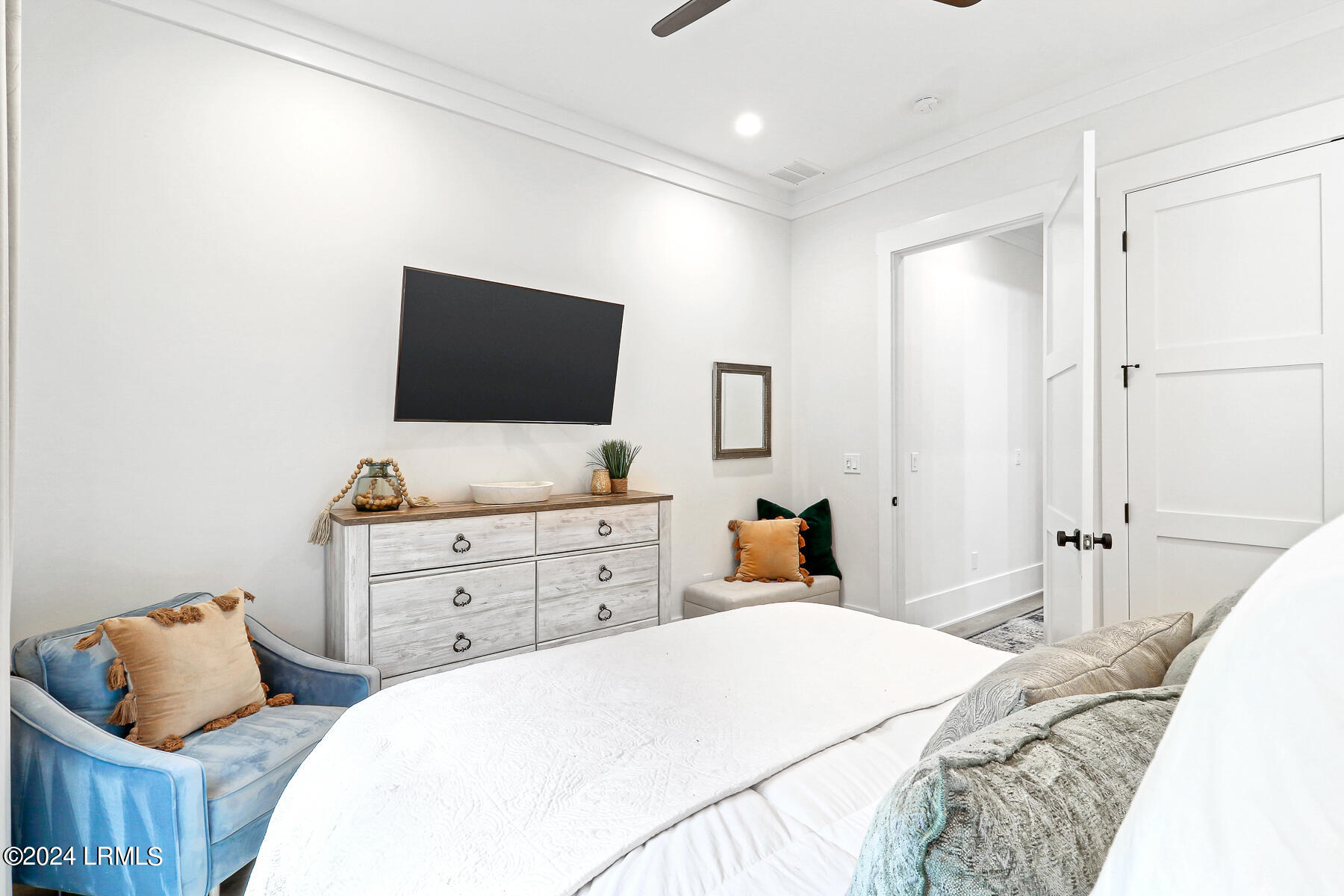 16 Lancaster Boulevard
