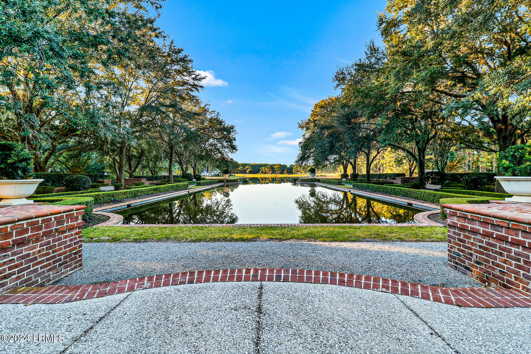 16 Lancaster Boulevard