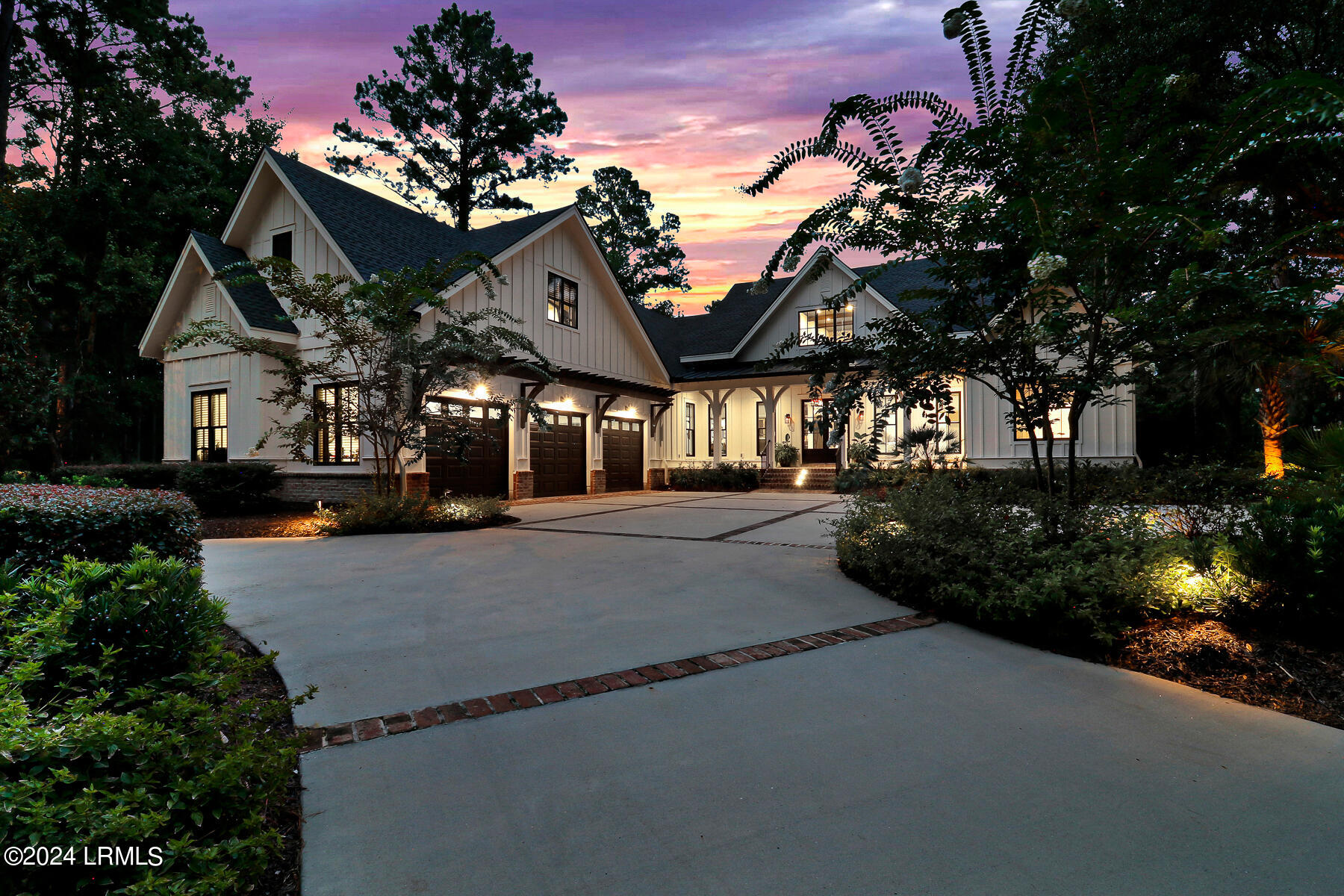 16 Lancaster Boulevard