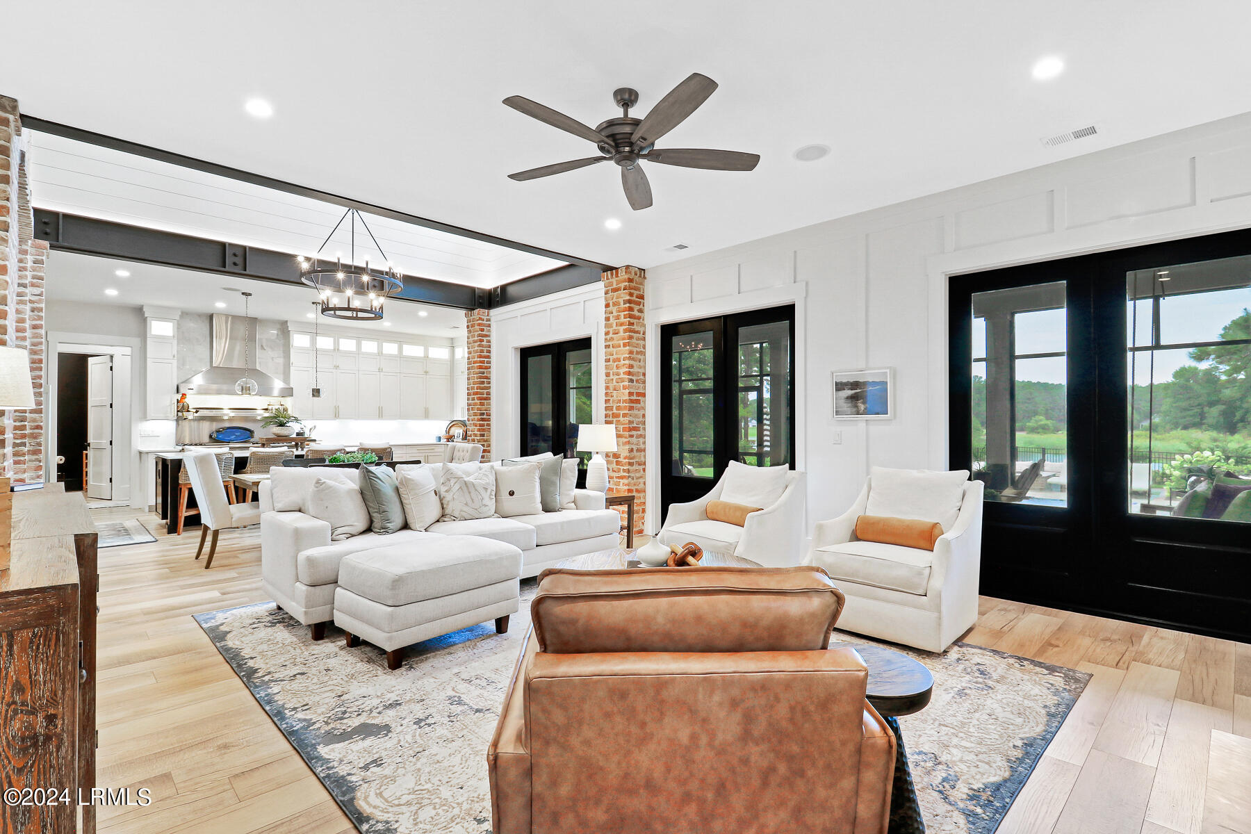 16 Lancaster Boulevard
