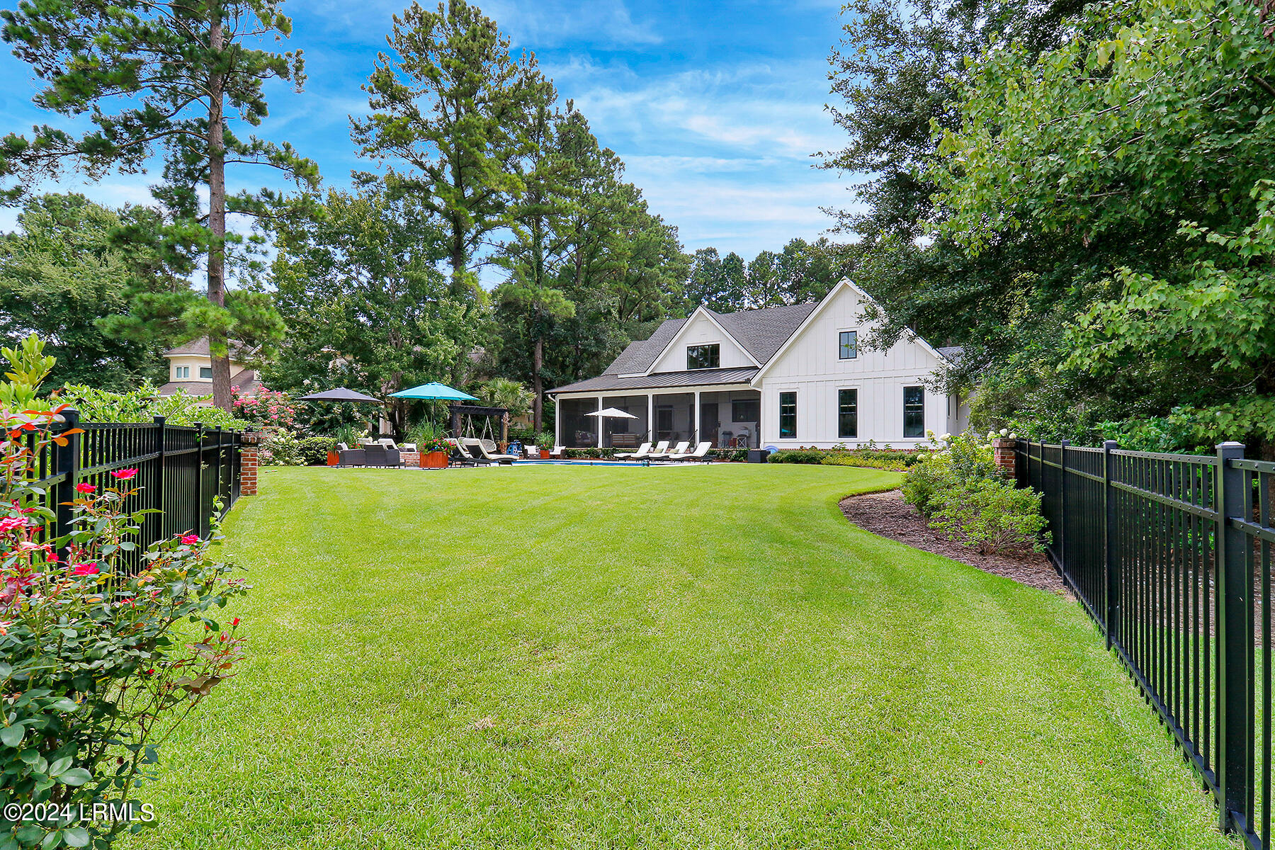 16 Lancaster Boulevard