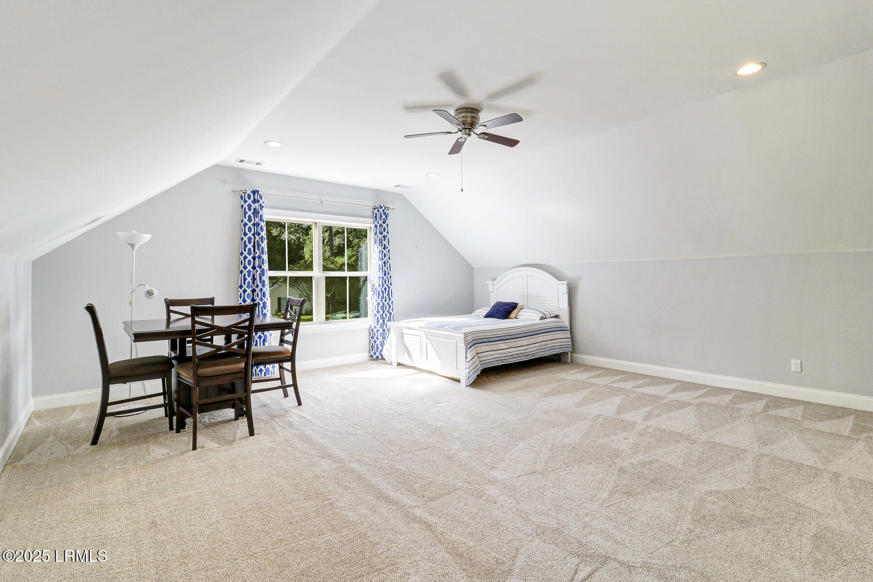 190 Whiteoaks Circle
