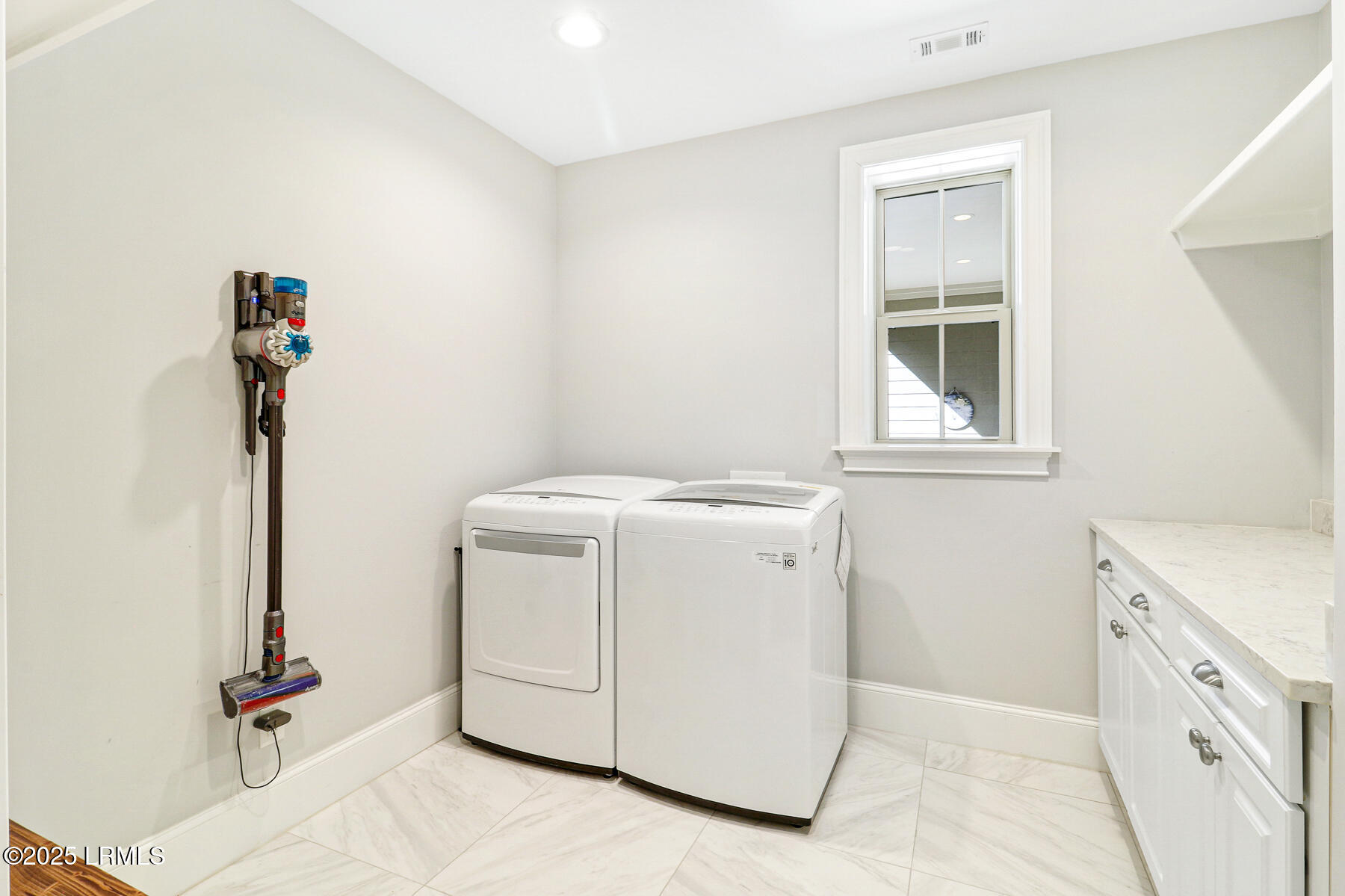 190 Whiteoaks Circle