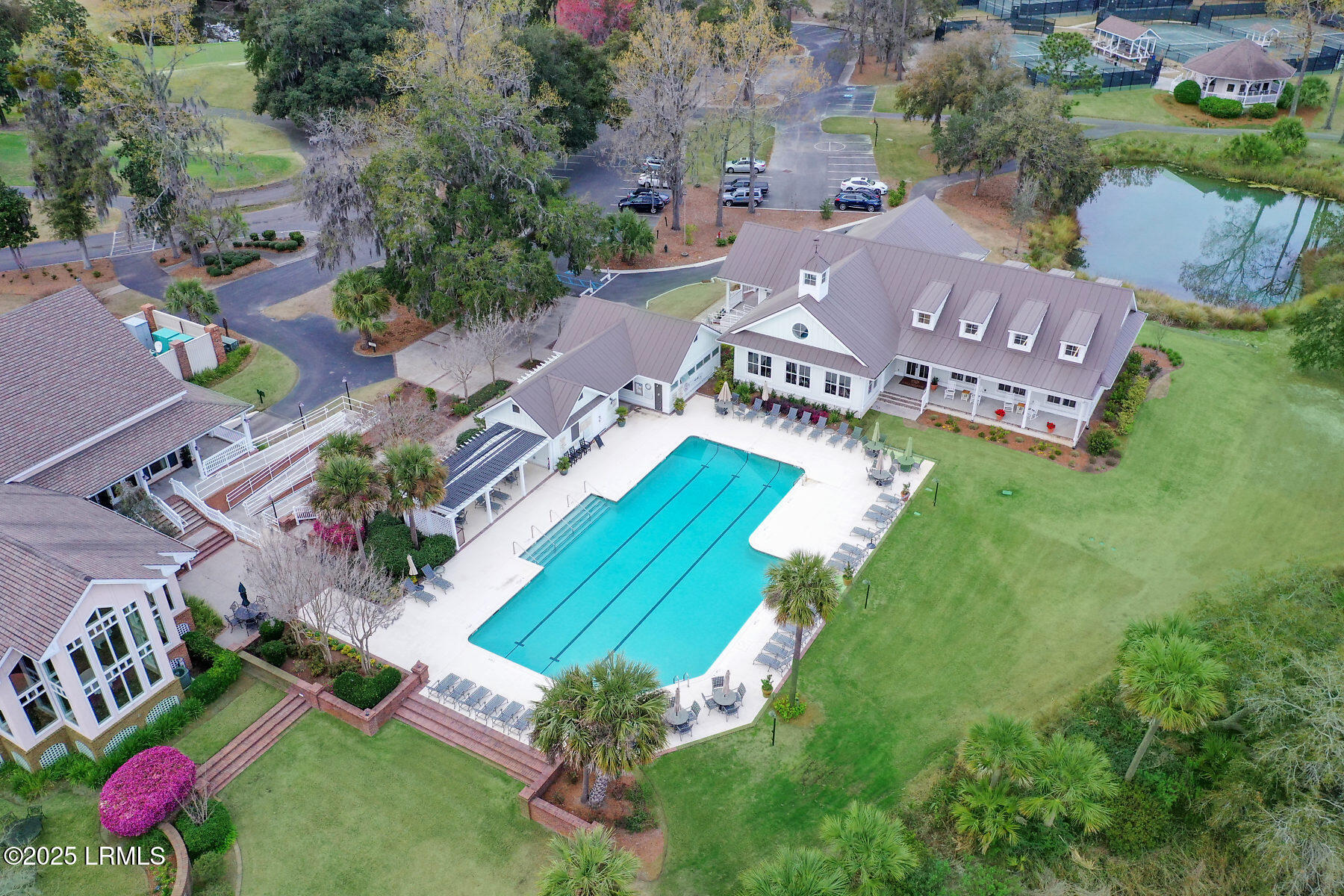 61 Winding Oak Drive