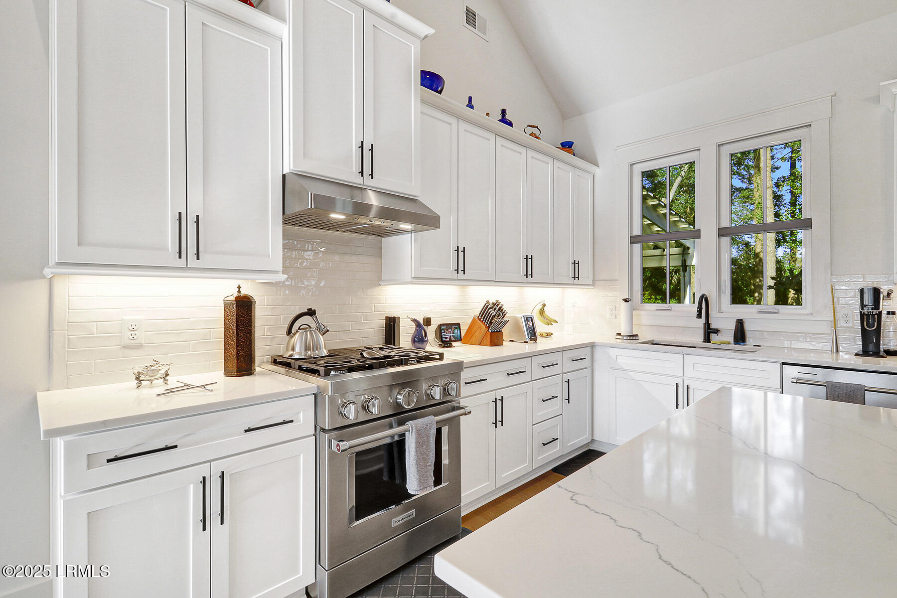 61 Winding Oak Drive