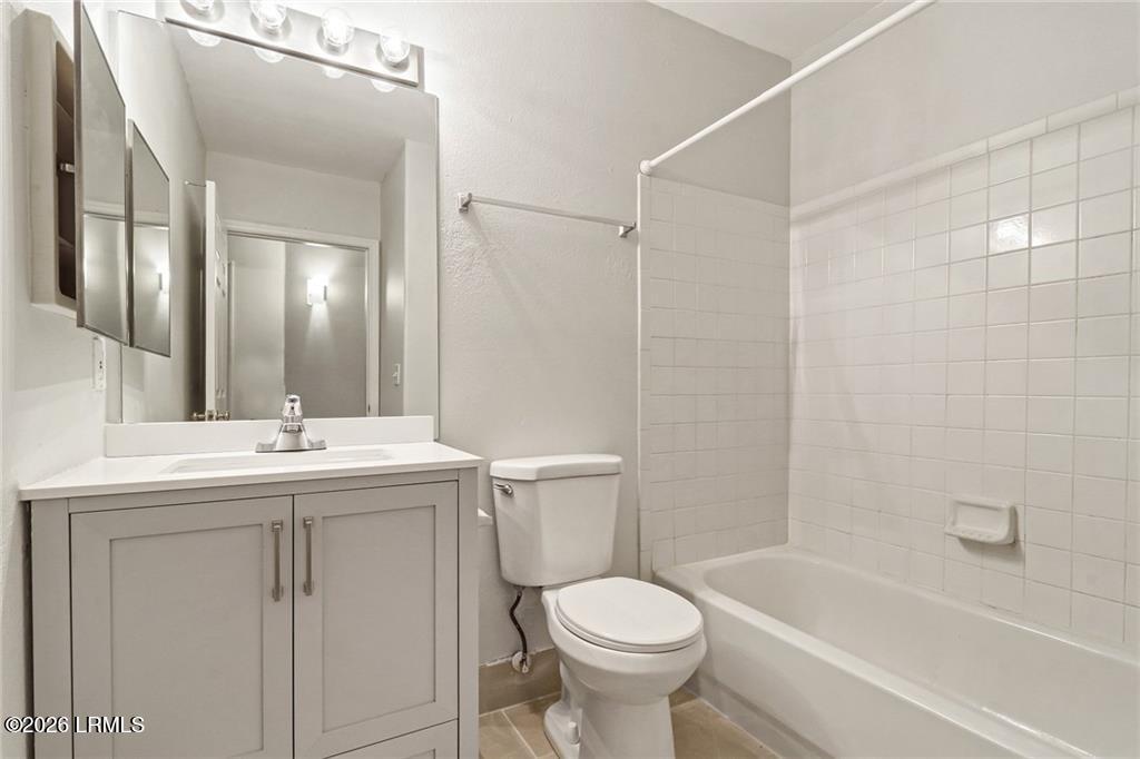 897 Fording Island Road 1004