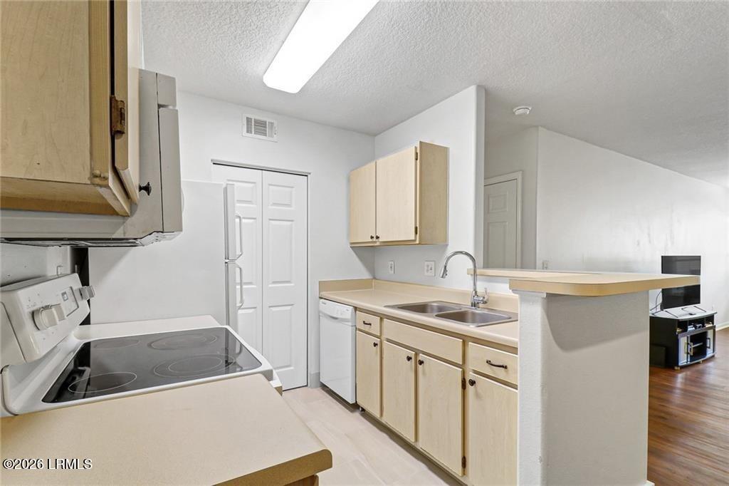 897 Fording Island Road 1004