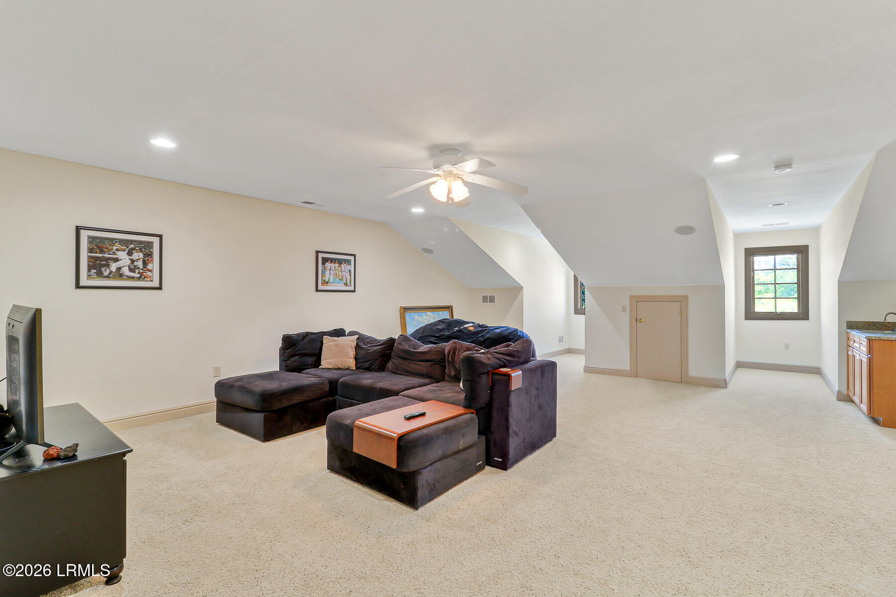 144 Harbour Passage