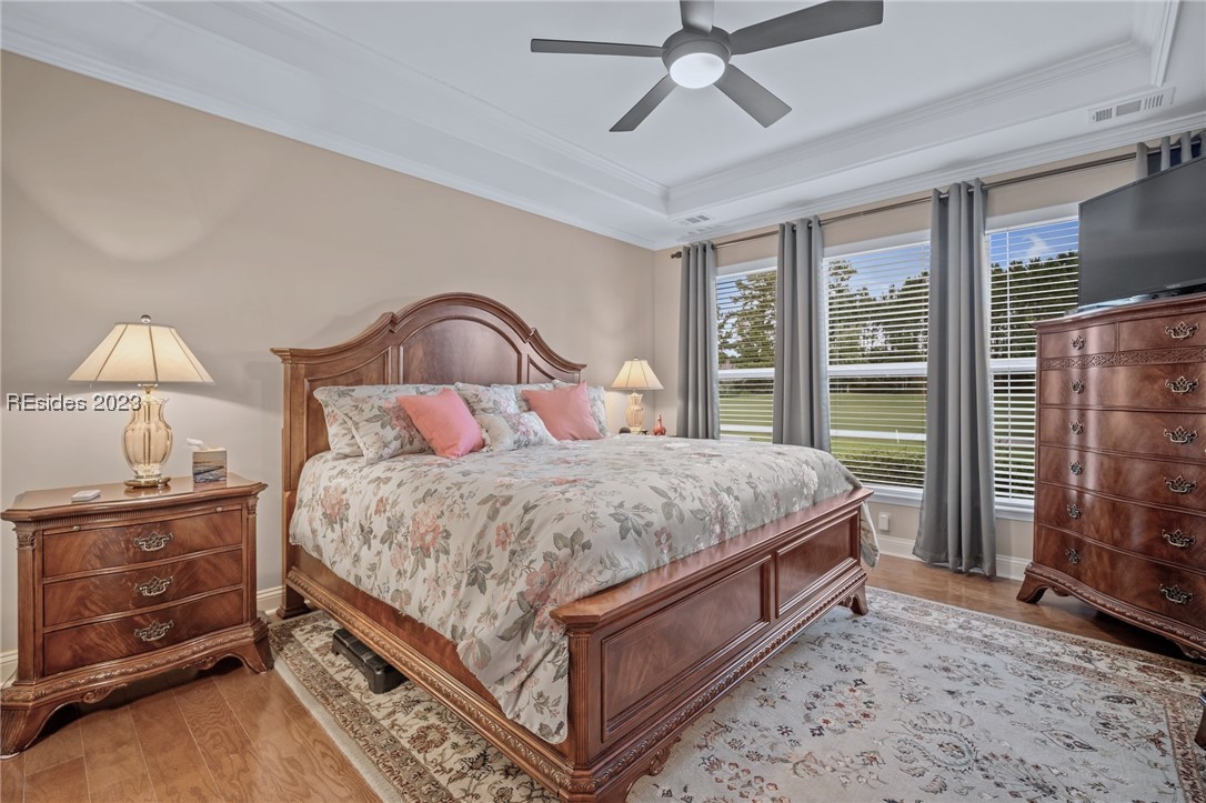 157 Canterbury Court