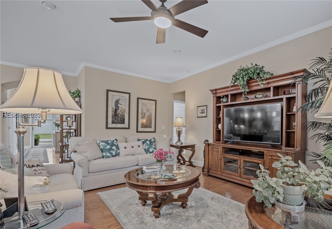 157 Canterbury Court