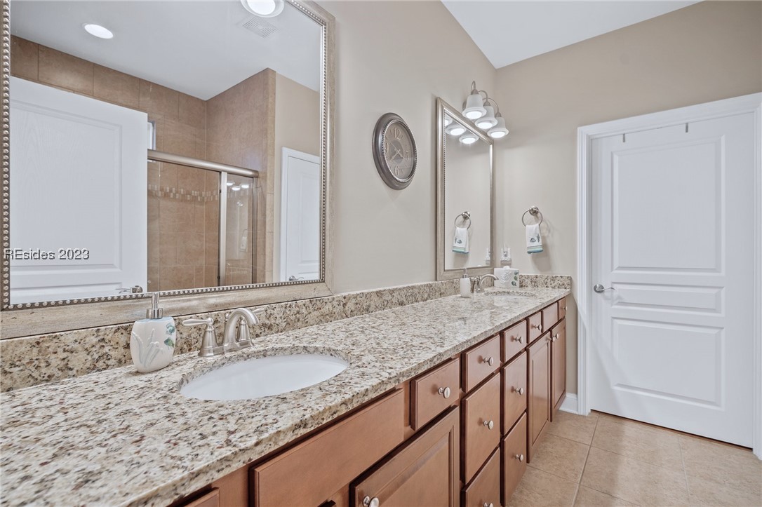 157 Canterbury Court