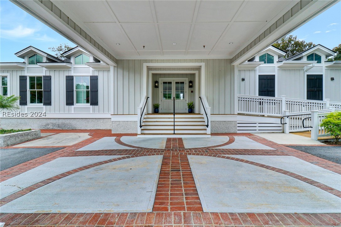 239 Club Gate