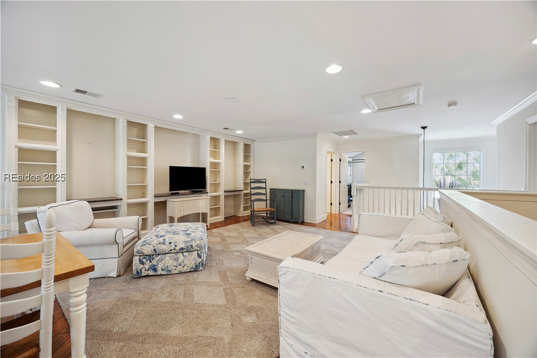 19 Sedgewick Avenue