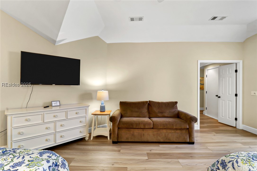 2 Cottage Court