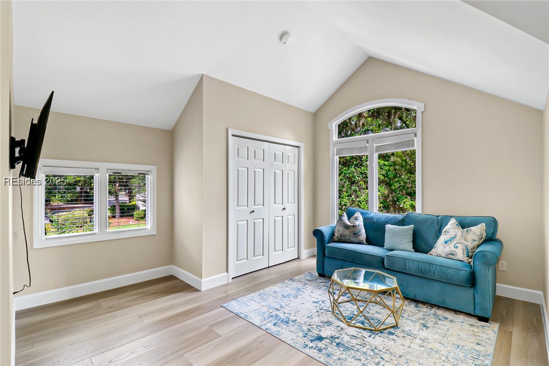 2 Cottage Court