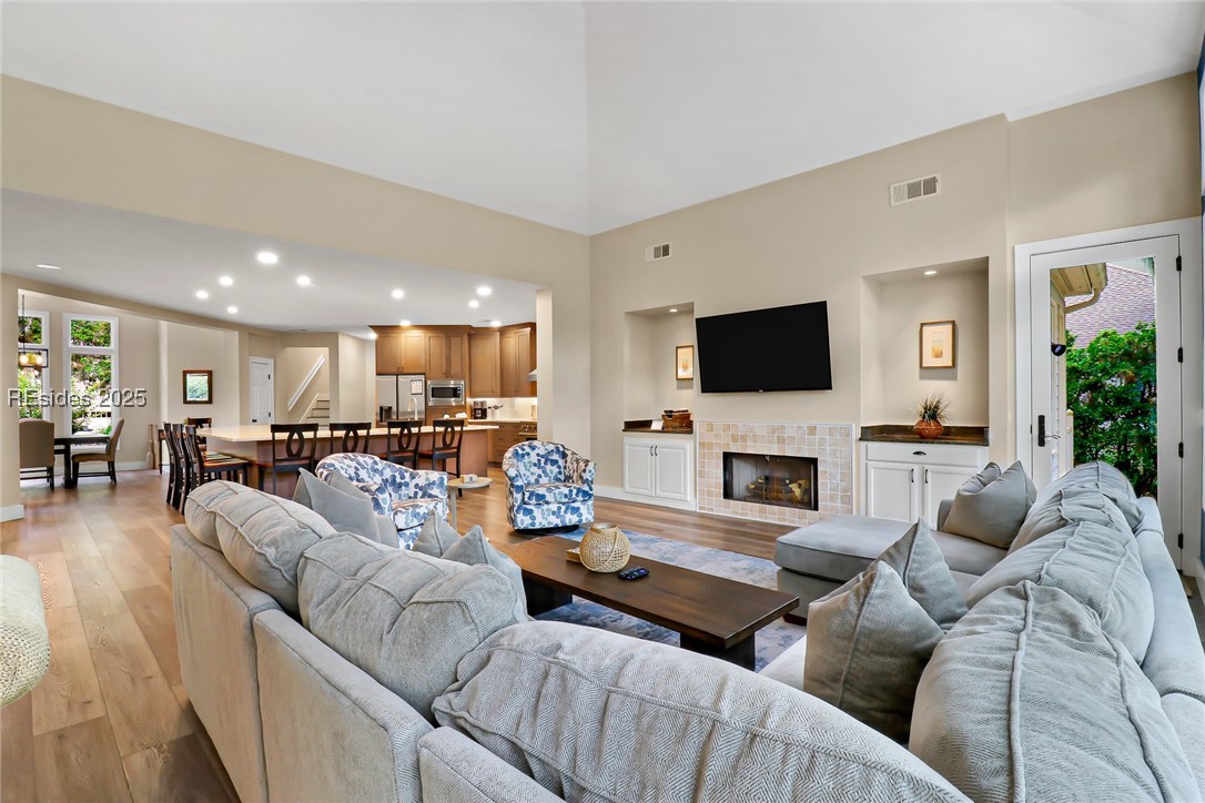 2 Cottage Court