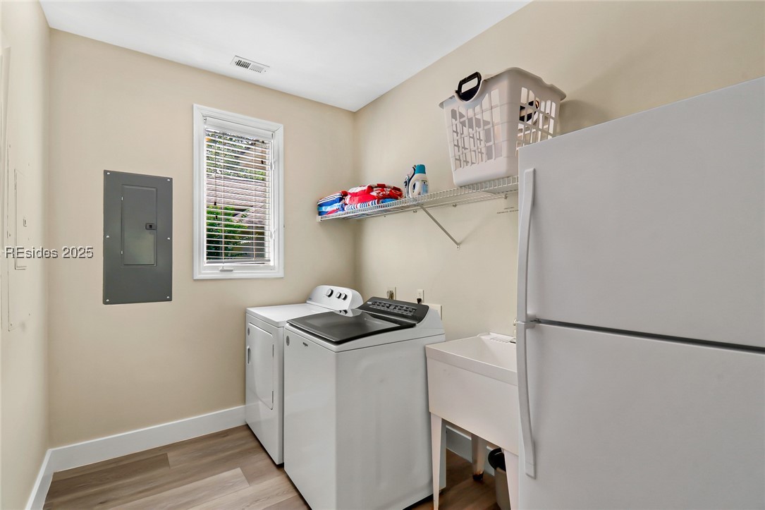 2 Cottage Court