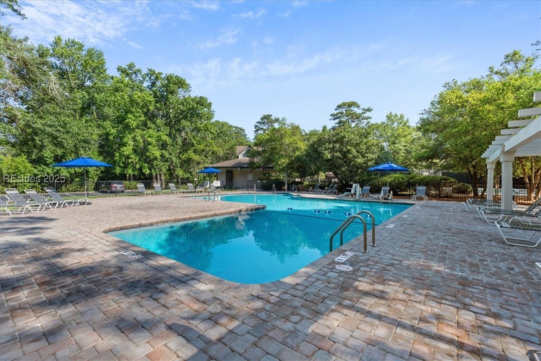 69 White Oaks Circle