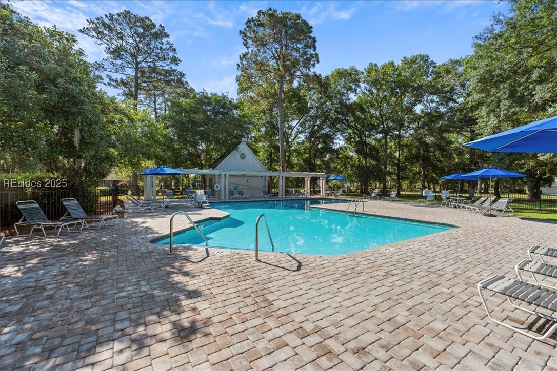 69 White Oaks Circle