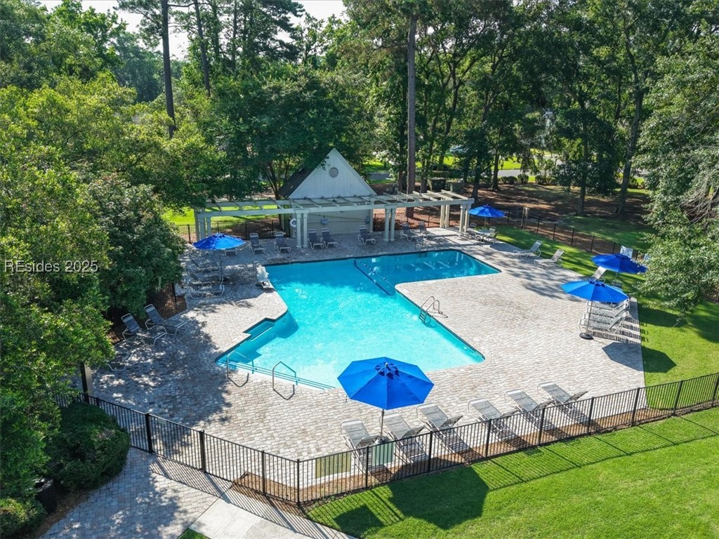 69 White Oaks Circle