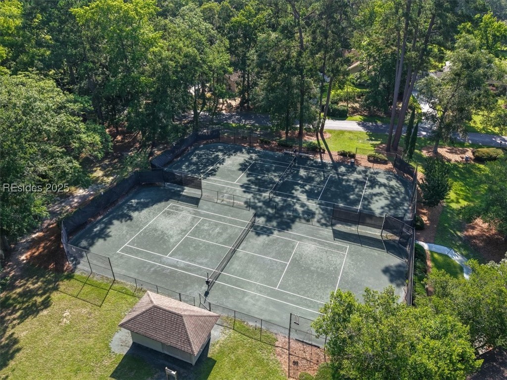 69 White Oaks Circle