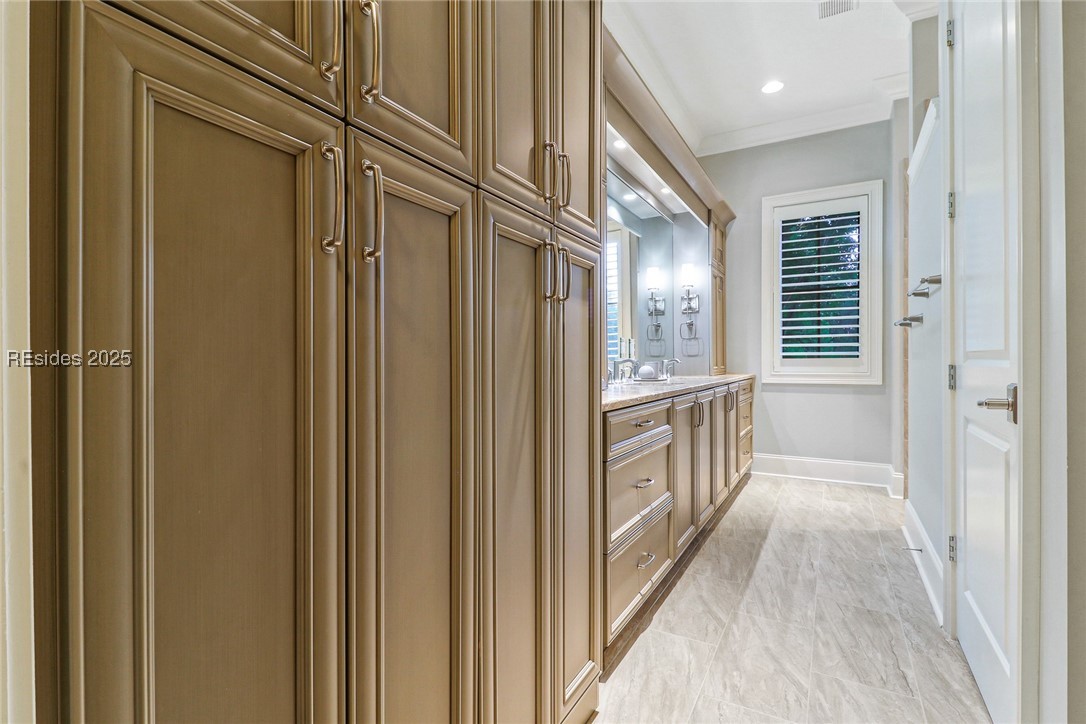 472 Hampton Lake Drive