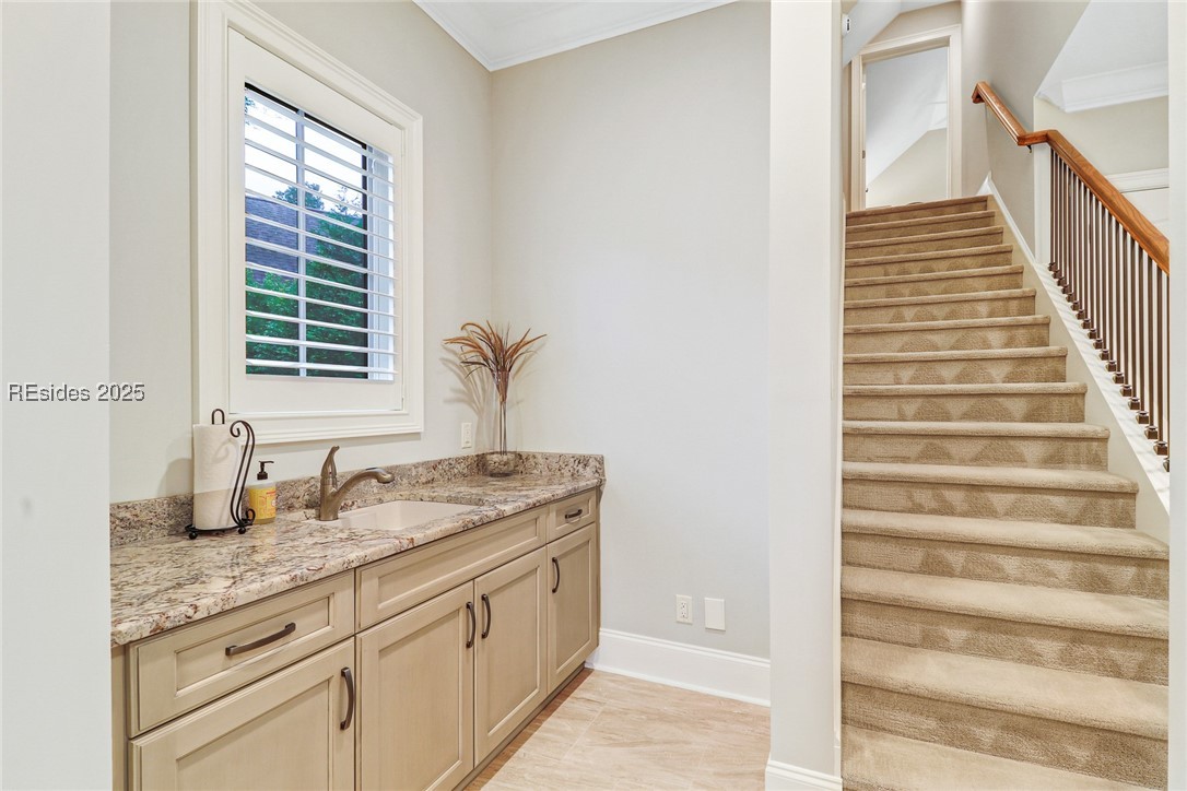 472 Hampton Lake Drive