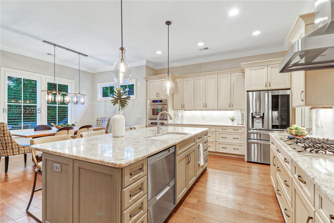 472 Hampton Lake Drive