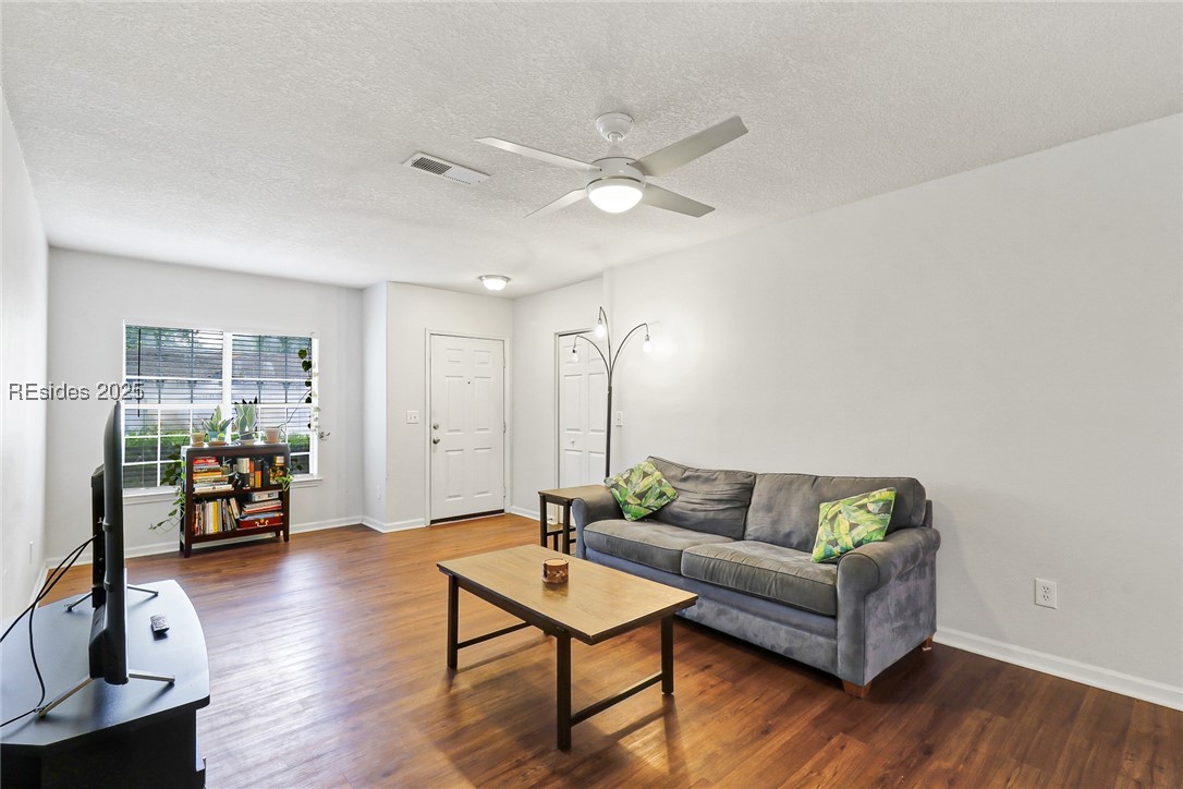 897 Fording Island Road Unit: 1004