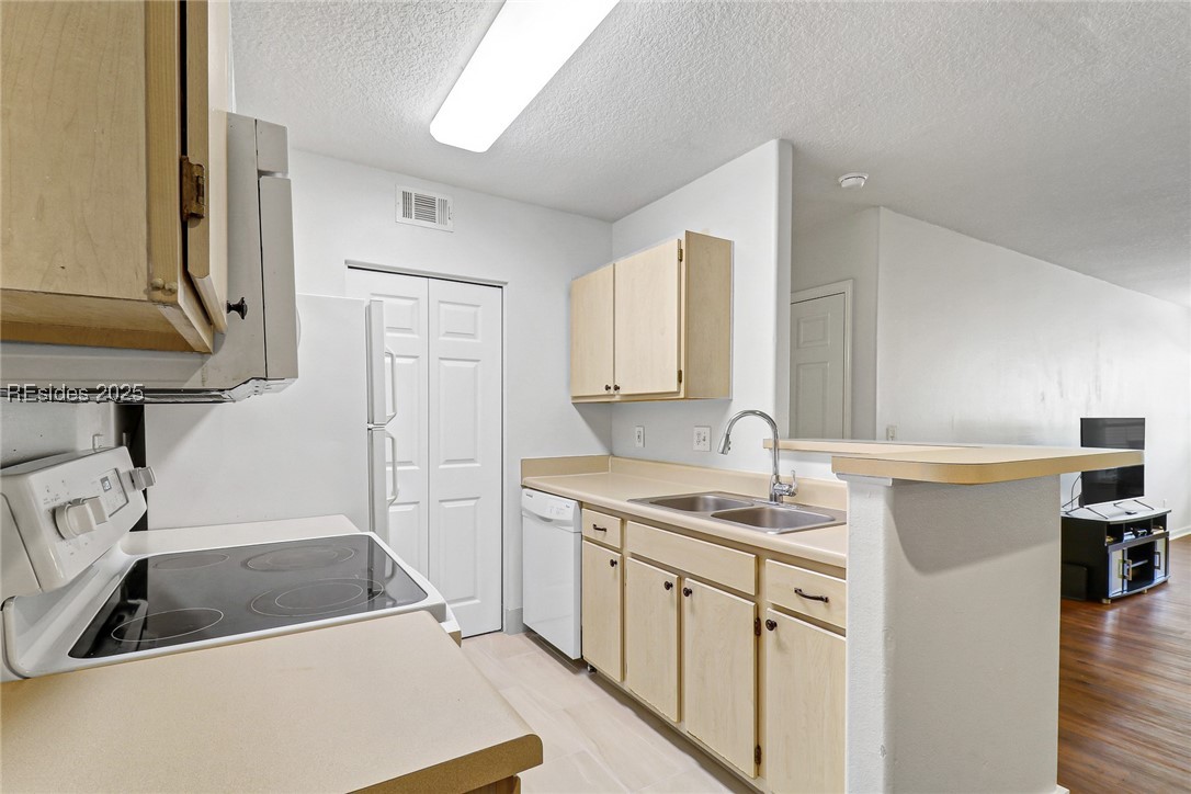 897 Fording Island Road Unit: 1004