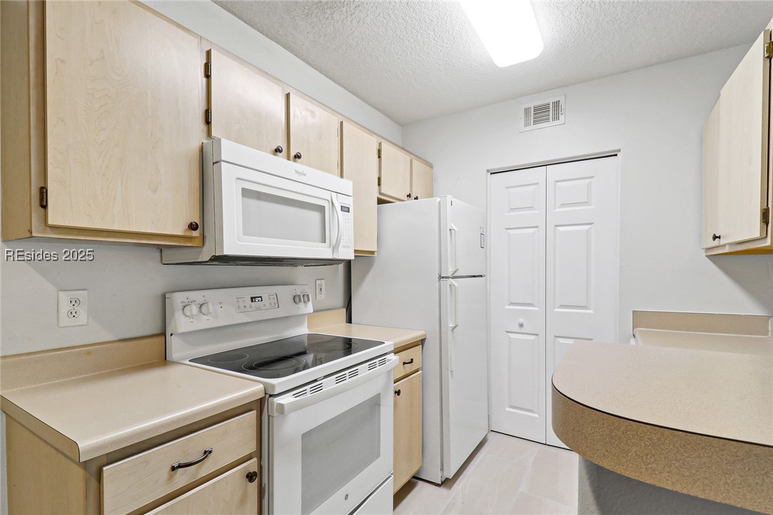 897 Fording Island Road Unit: 1004