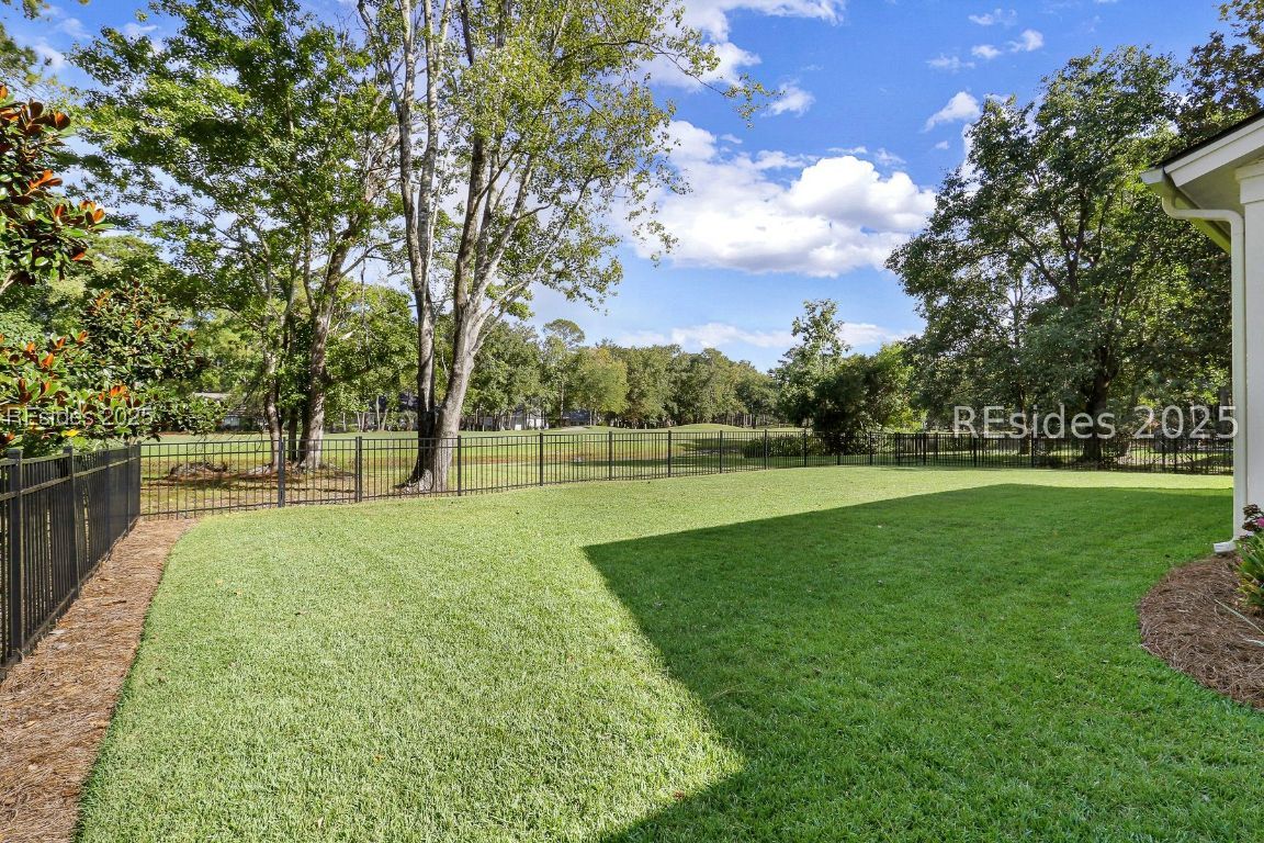 190 White Oaks Circle