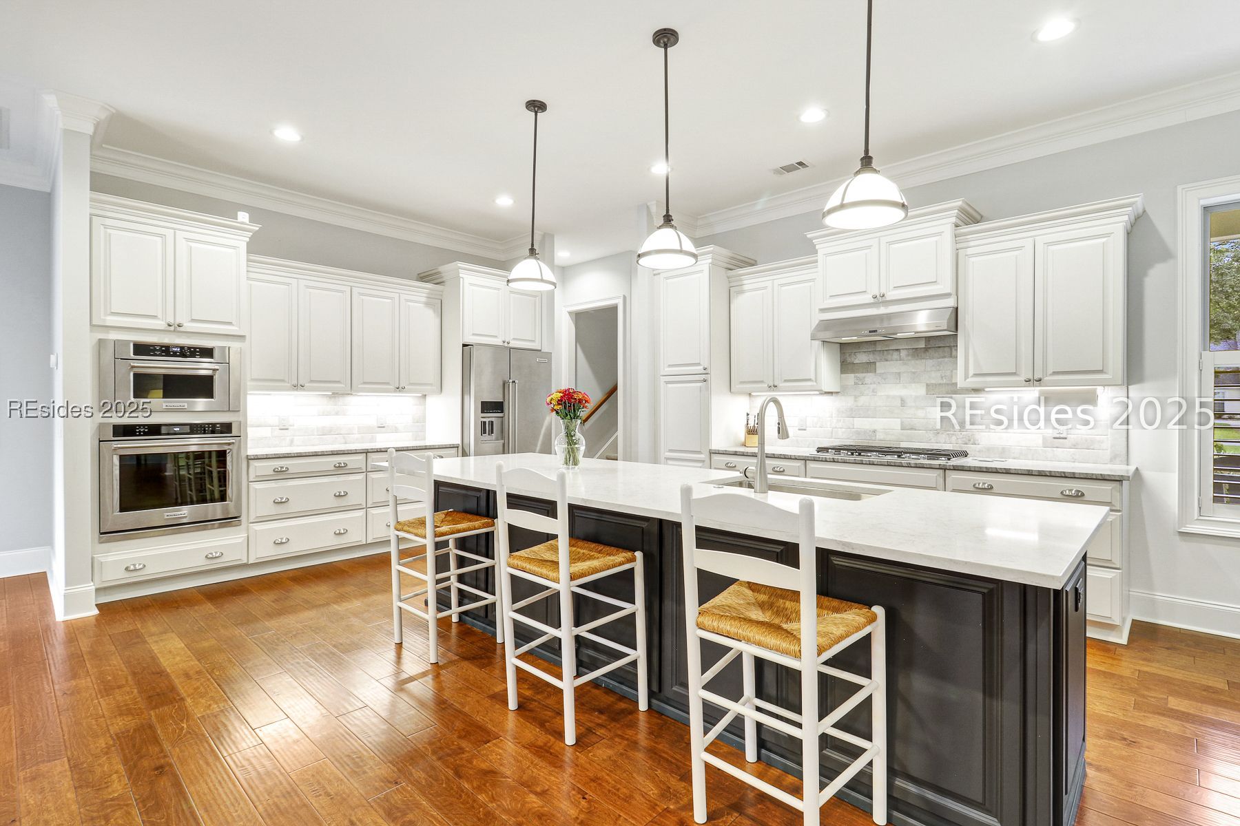 190 White Oaks Circle