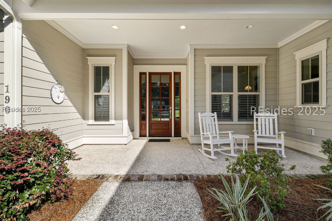 190 White Oaks Circle