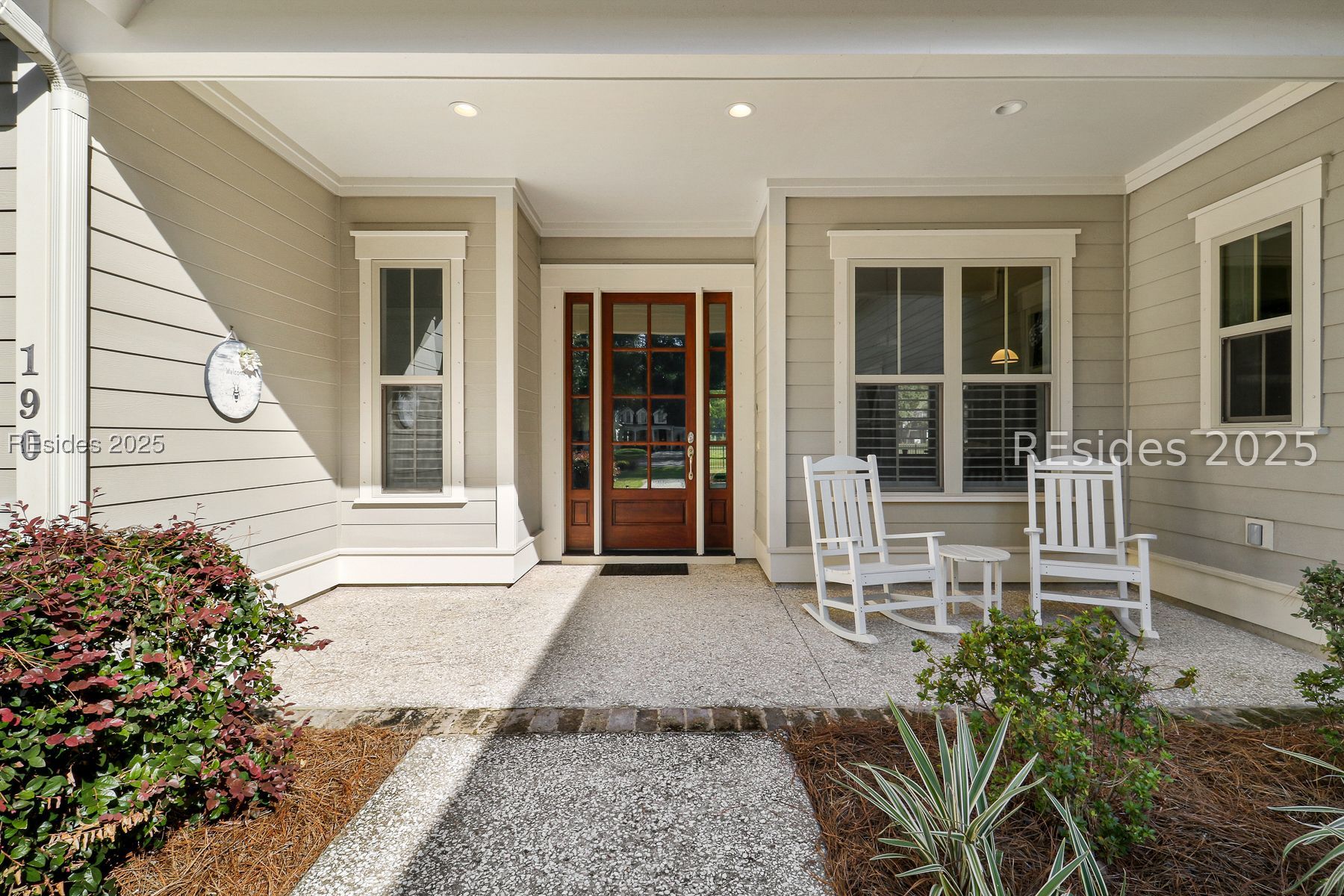 190 White Oaks Circle