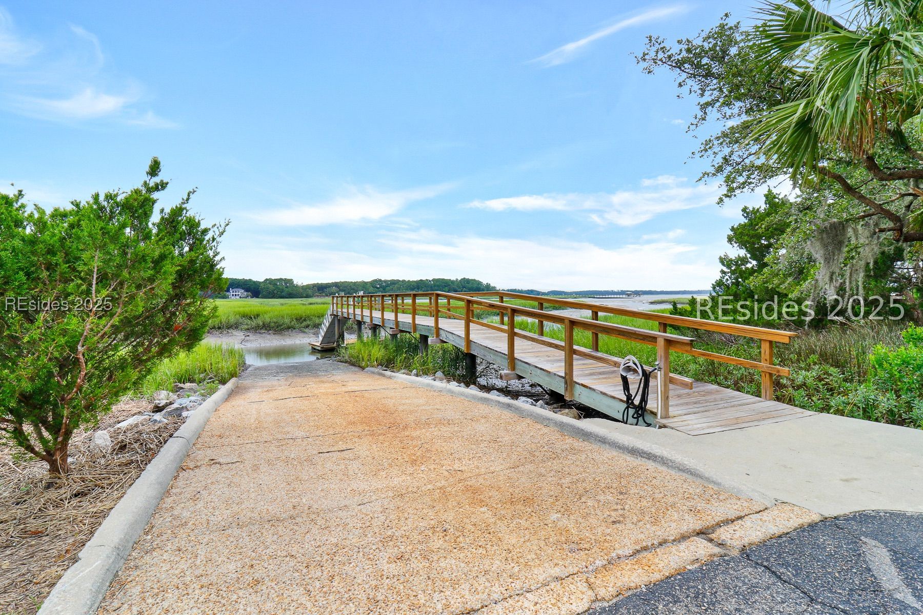 190 White Oaks Circle