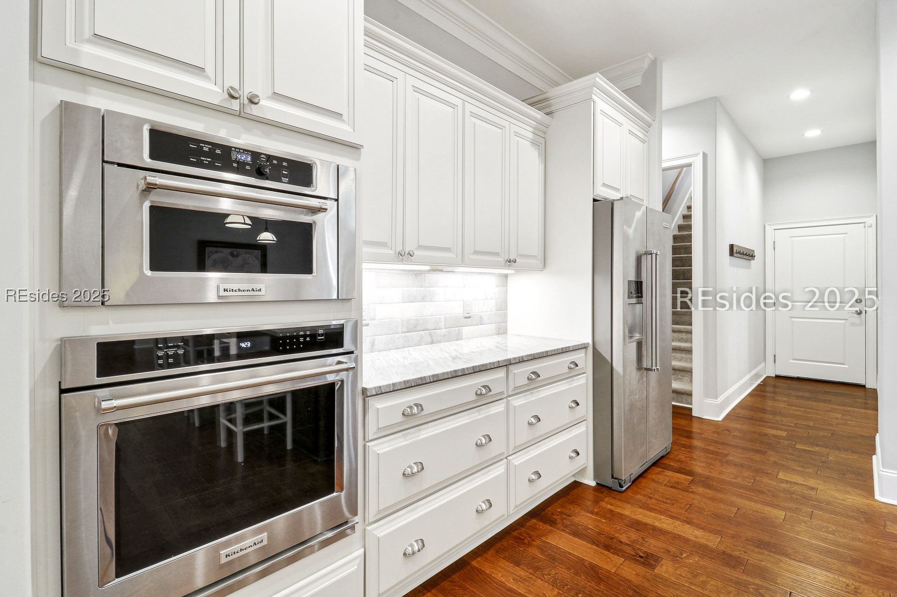 190 White Oaks Circle