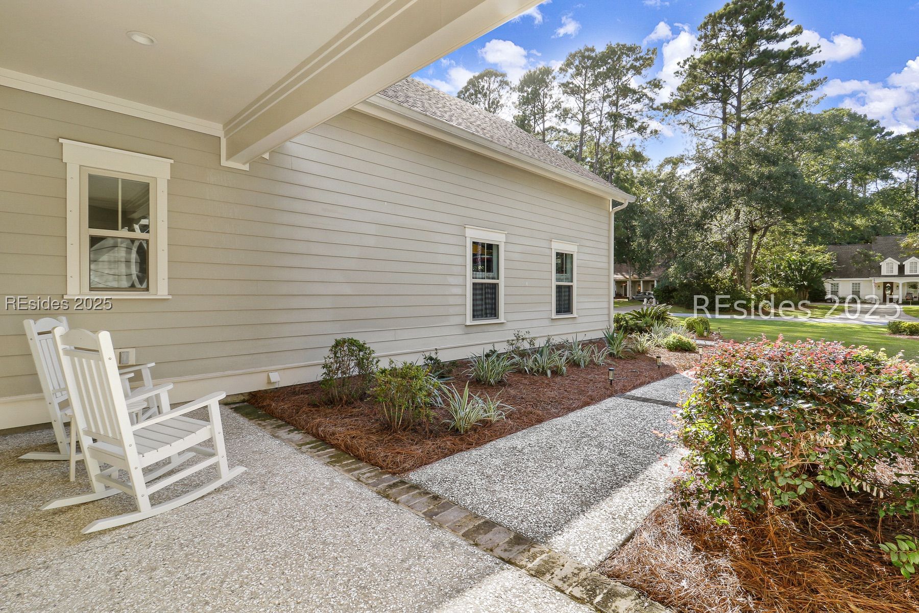 190 White Oaks Circle